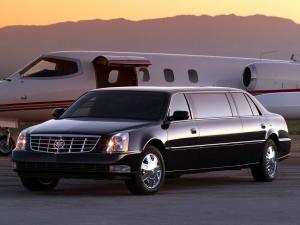 Cadillac DTS Limousine